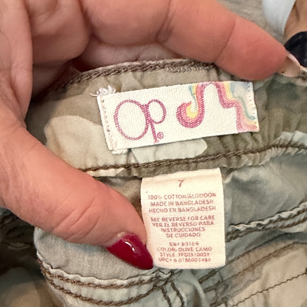 OP Camouflage Cargo Capris - Picture 6 of 6